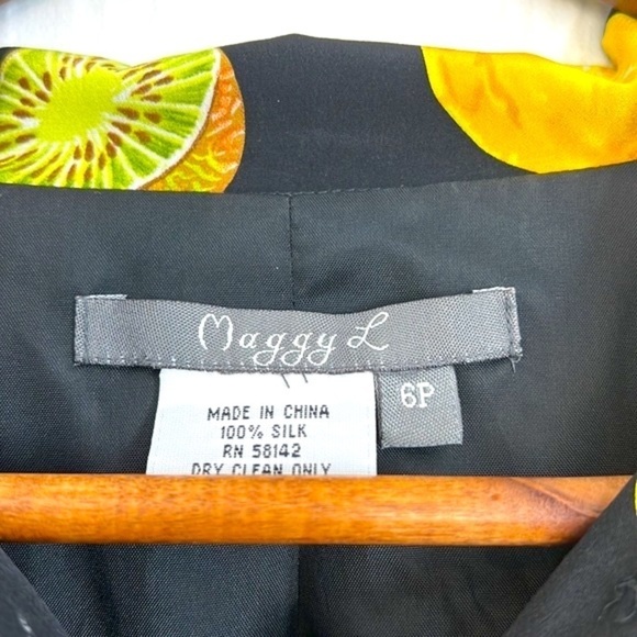 Maggy L - Bright Colorful Fruit Long Sleeve Button Down Silk Top Size 6 Petite - Picture 10 of 13